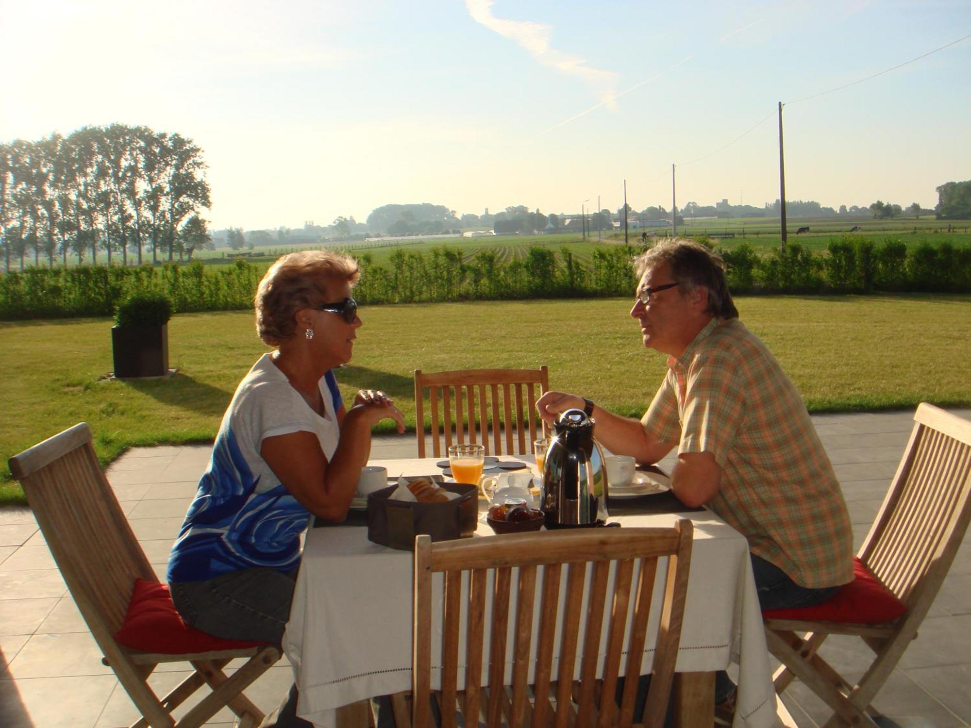B&B Kanegem Onverbloemd Tielt Bagian luar foto